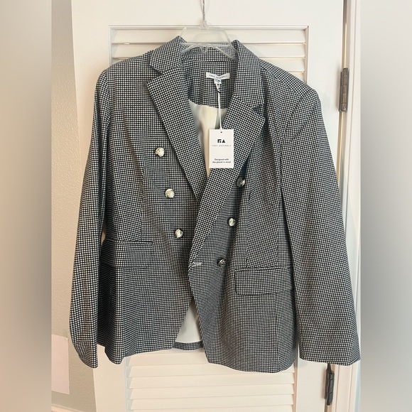 Free Assembly Women’s Double-Breasted Blazer in White Asparagus - Picture 7 of 10